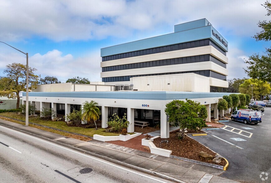 600 8th Ave W, Palmetto, FL à vendre - Photo de l’immeuble – Image 3 sur 23