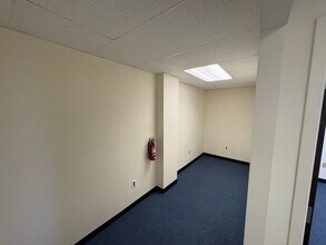 1101 N Kings Hwy, Cherry Hill, NJ à louer Photo intérieure– Image 2 sur 8