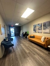 8081 Philips Hwy, Jacksonville, FL à louer Photo intérieure– Image 1 sur 6