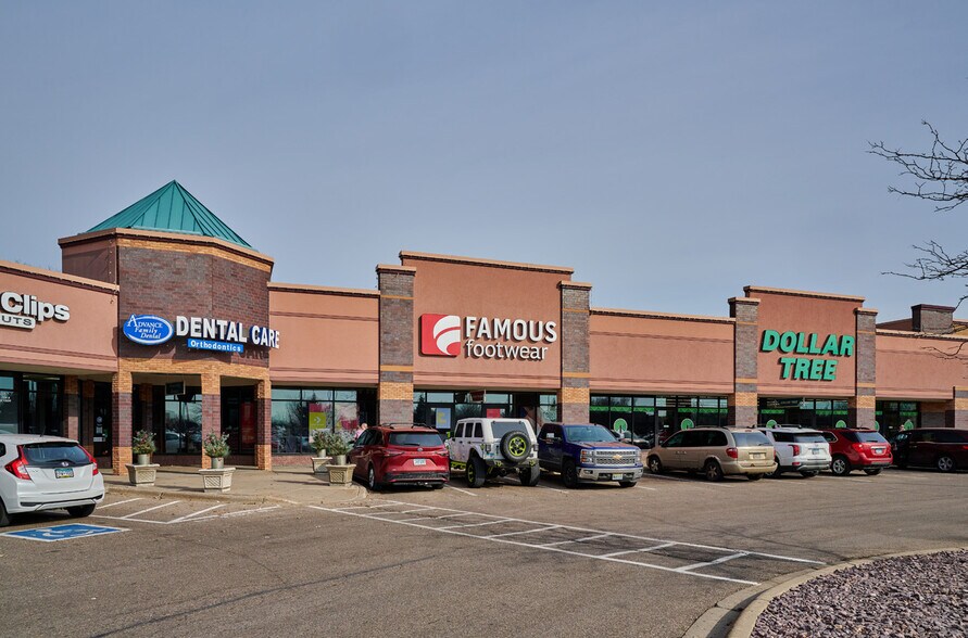 905-955 E County Rd E, Vadnais Heights, MN à louer - Photo de l’immeuble – Image 1 sur 8