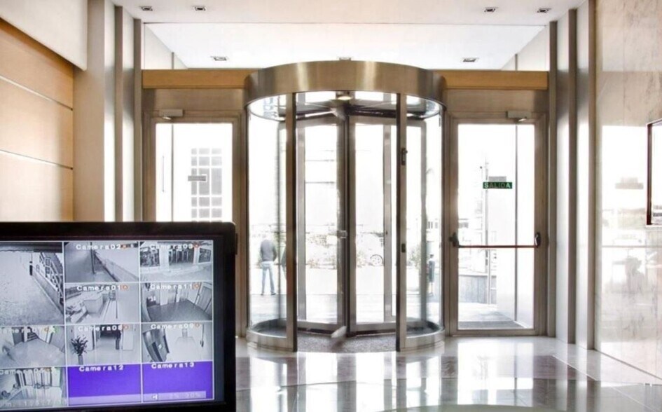 Bureau dans València, Valencia à louer - Photo de l’immeuble – Image 3 sur 17