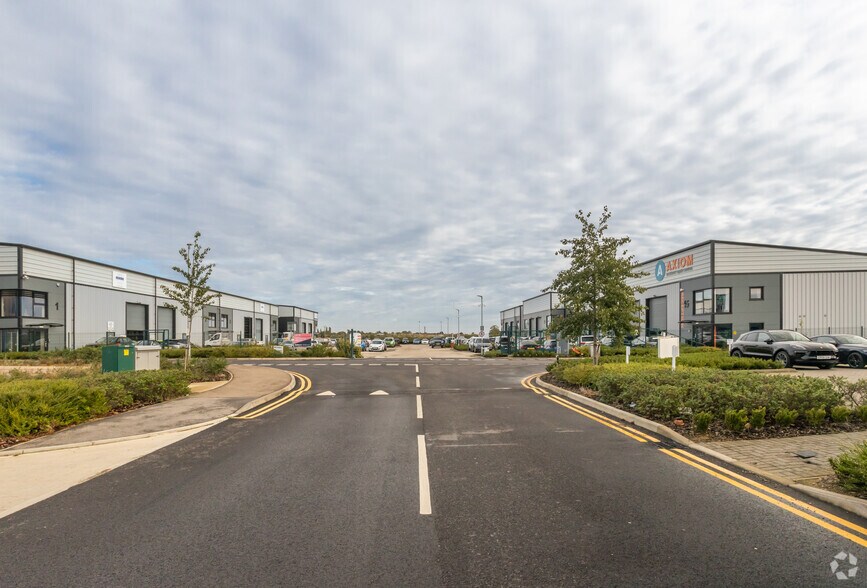 Falcon Way, Yaxley à louer - Photo de l’immeuble – Image 3 sur 4