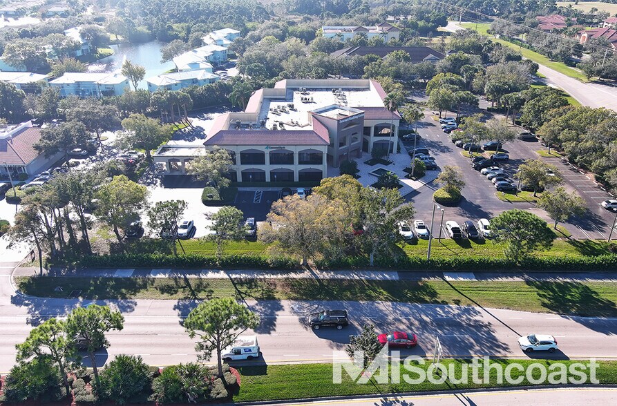 1100 SW Saint Lucie West Blvd, Port Saint Lucie, FL à louer - Photo de l’immeuble – Image 3 sur 3