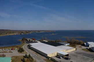 Plus de détails pour 710 Rains Dr, Gladstone, MI - Bureau, Industriel/Logistique à louer