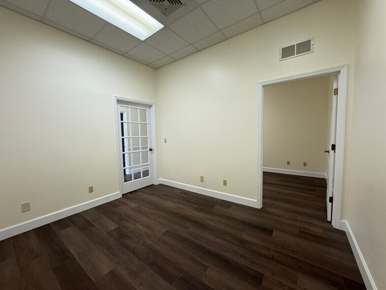 104 La Costa Ln, Daytona Beach, FL à louer - Photo intérieure – Image 3 sur 8