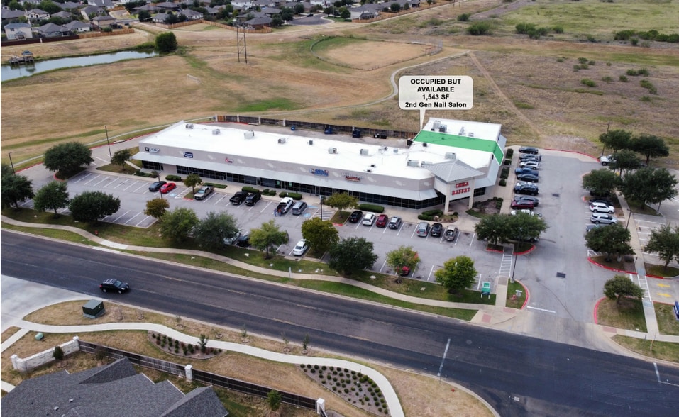210 Hunters Crossing, Cedar Creek, TX à louer - Photo de l’immeuble – Image 3 sur 5