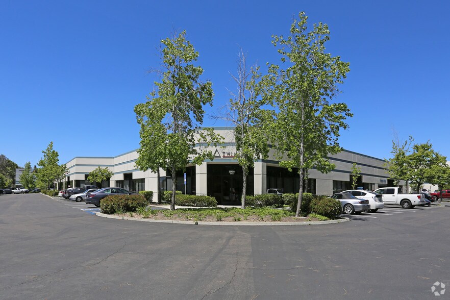 15950 Bernardo Center Dr, San Diego, CA à louer - Photo de l’immeuble – Image 2 sur 5