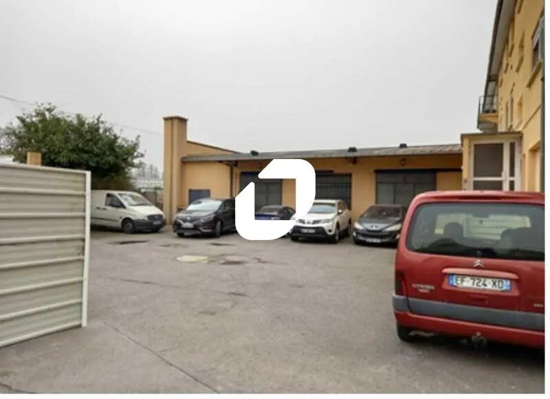 Local commercial dans Trappes à louer - Photo de l’immeuble – Image 2 sur 4