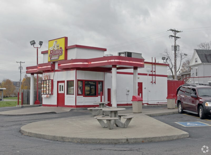 438 Salem Ave, Dayton, OH à louer - Photo de l’immeuble – Image 3 sur 3