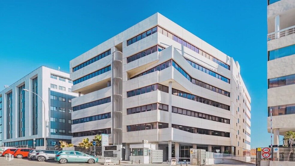 Calle de María Tubau, 3, Madrid, Madrid à louer - Vidéo sur l’annonce professionnelle – Image 2 sur 23