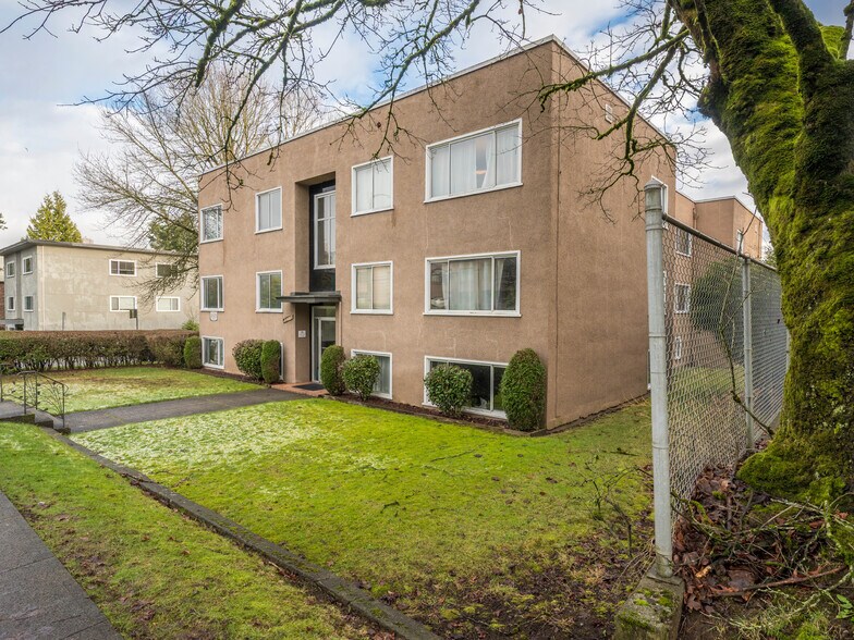 3416 Oak St, Vancouver, BC à vendre - Photo de l’immeuble – Image 2 sur 6