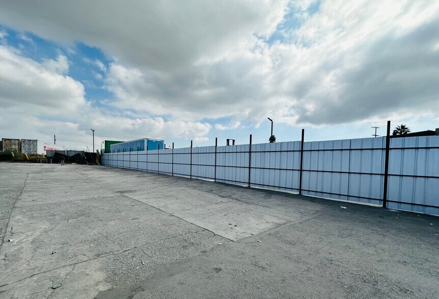 518 Quay Ave, Wilmington, CA à louer - Photo de l’immeuble – Image 3 sur 3