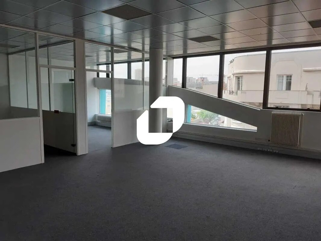 Bureau dans Montreuil à louer Photo de l’immeuble– Image 1 sur 11