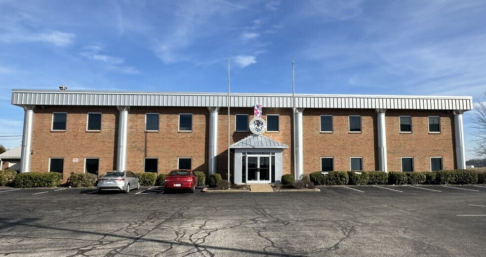 1314 Burch Dr, Evansville, IN à vendre - Photo principale – Image 1 sur 18