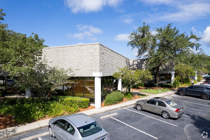 6196 Lake Gray Blvd, Jacksonville, FL à louer - Photo de l’immeuble – Image 3 sur 7