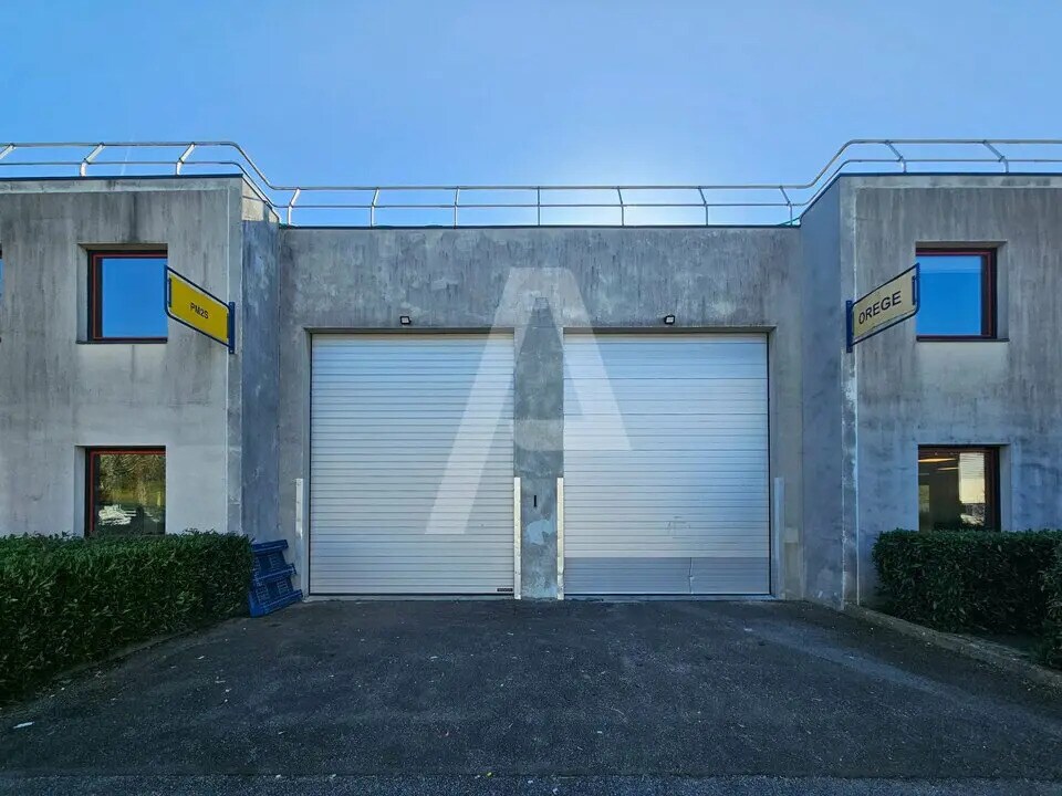 Local d’activités dans Magny-les-Hameaux à louer Photo de l’immeuble– Image 1 sur 10
