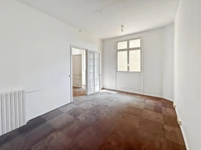Bureau dans Paris à louer - Photo de l’immeuble – Image 1 sur 19