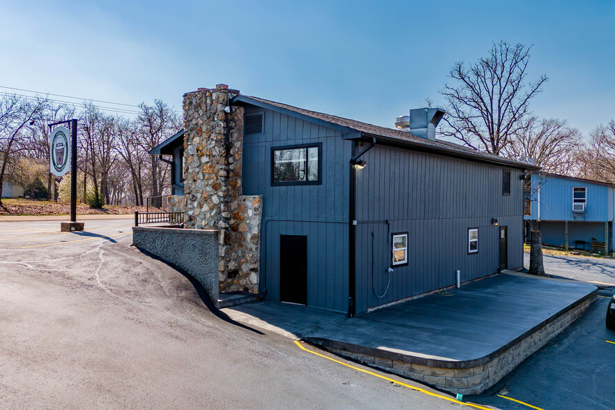 2079 State Road Y, Linn Creek, MO à vendre - Photo de l’immeuble – Image 2 sur 2