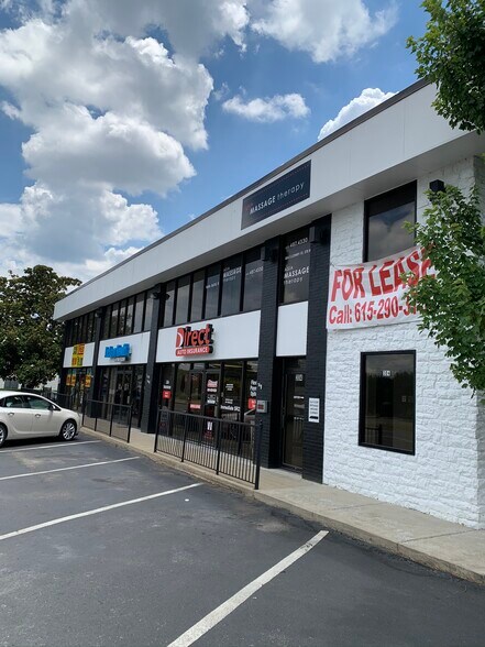 304-308 S Lowry St, Smyrna, TN à louer - Photo de l’immeuble – Image 1 sur 9