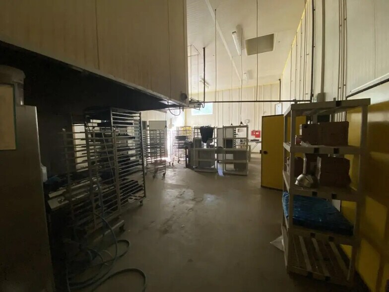 Local d’activités dans Éragny à louer - Photo intérieure – Image 2 sur 5