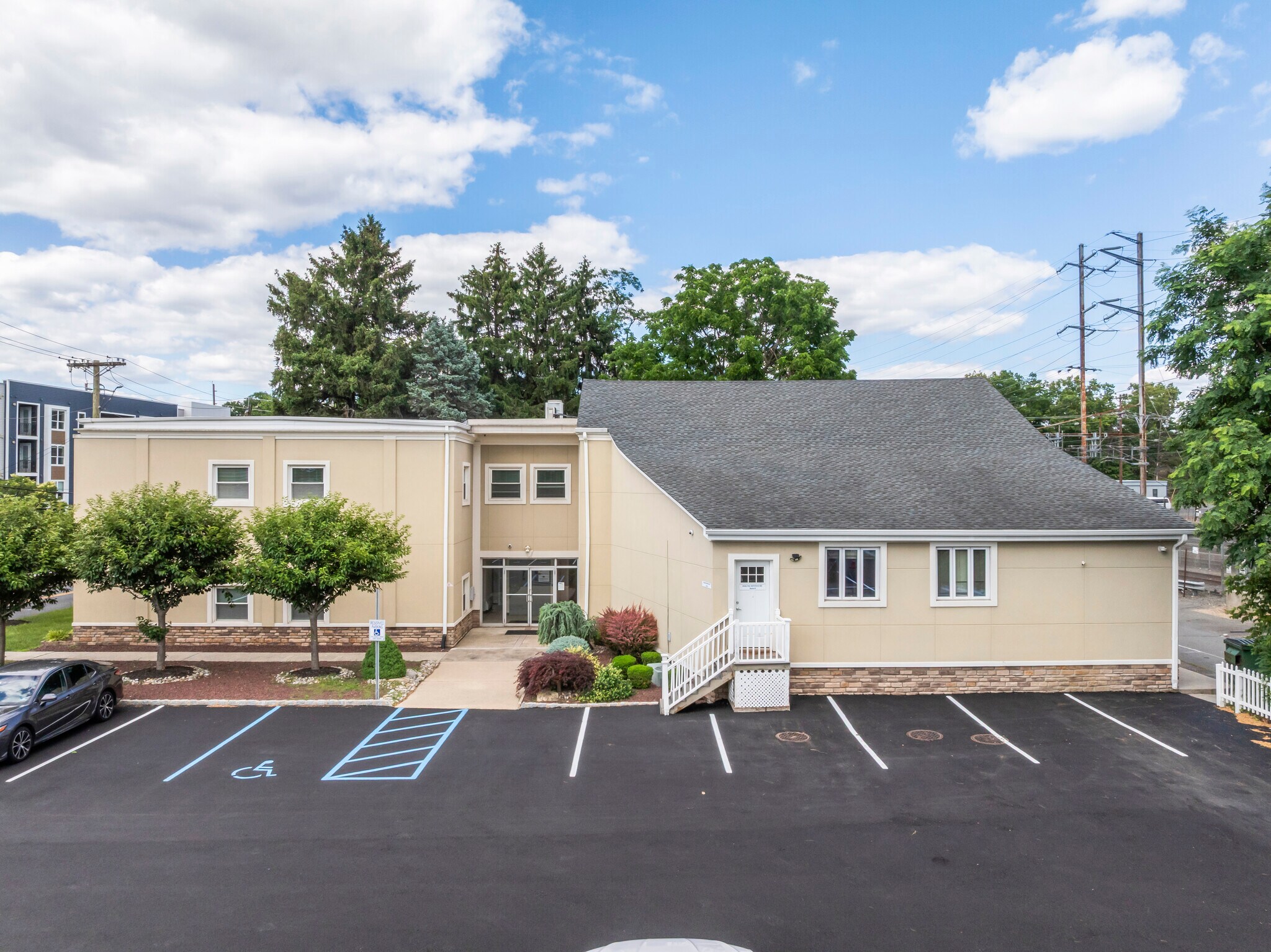 37 Station Dr, Princeton Junction, NJ à vendre Photo de l’immeuble– Image 1 sur 46