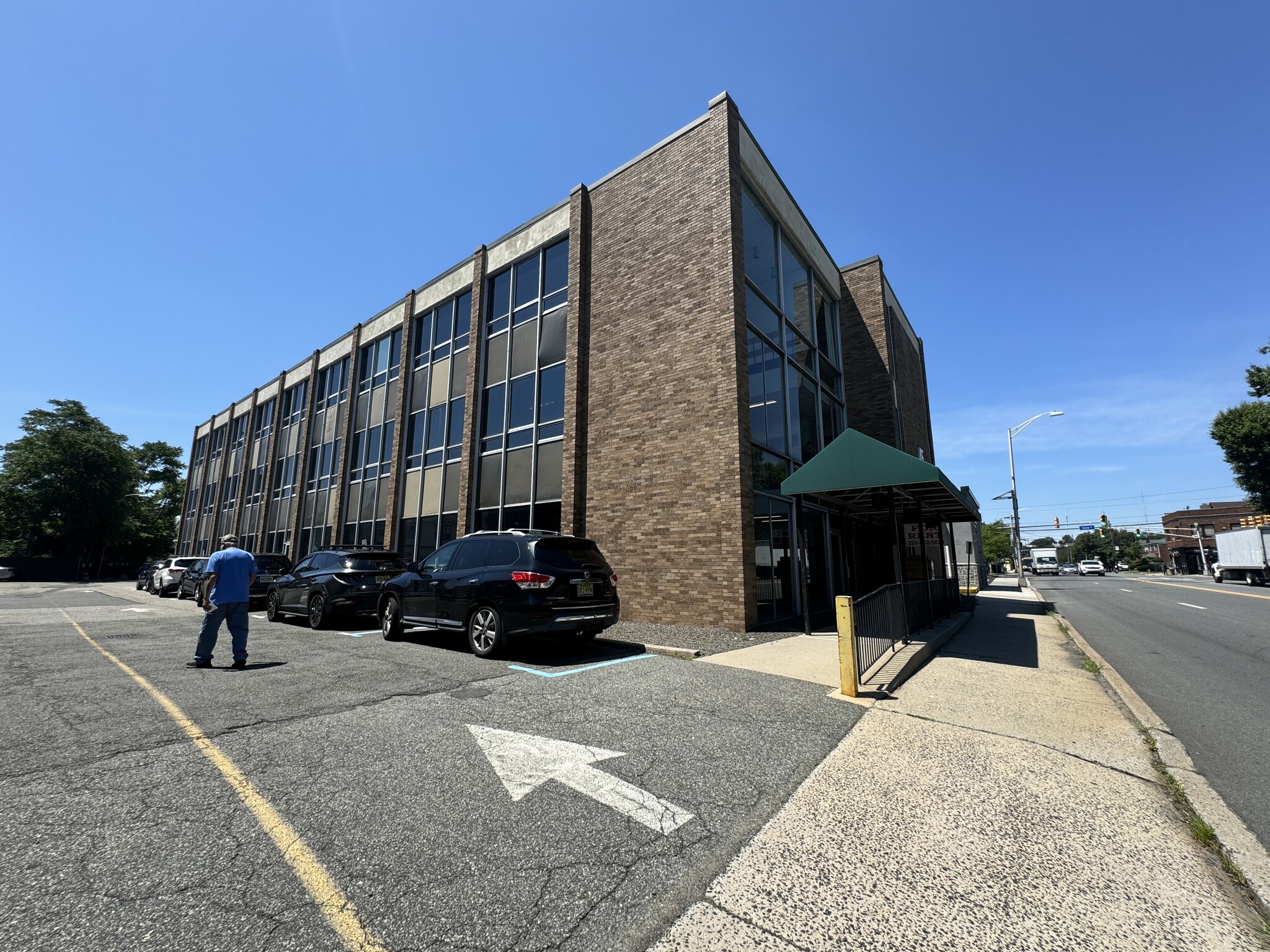 45 Essex St, Hackensack, NJ à louer Photo de l’immeuble– Image 1 sur 15