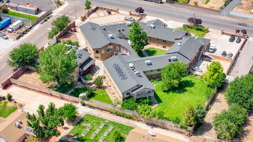 985 W Utah Ave, Hildale, UT à vendre - Photo de l’immeuble – Image 2 sur 7