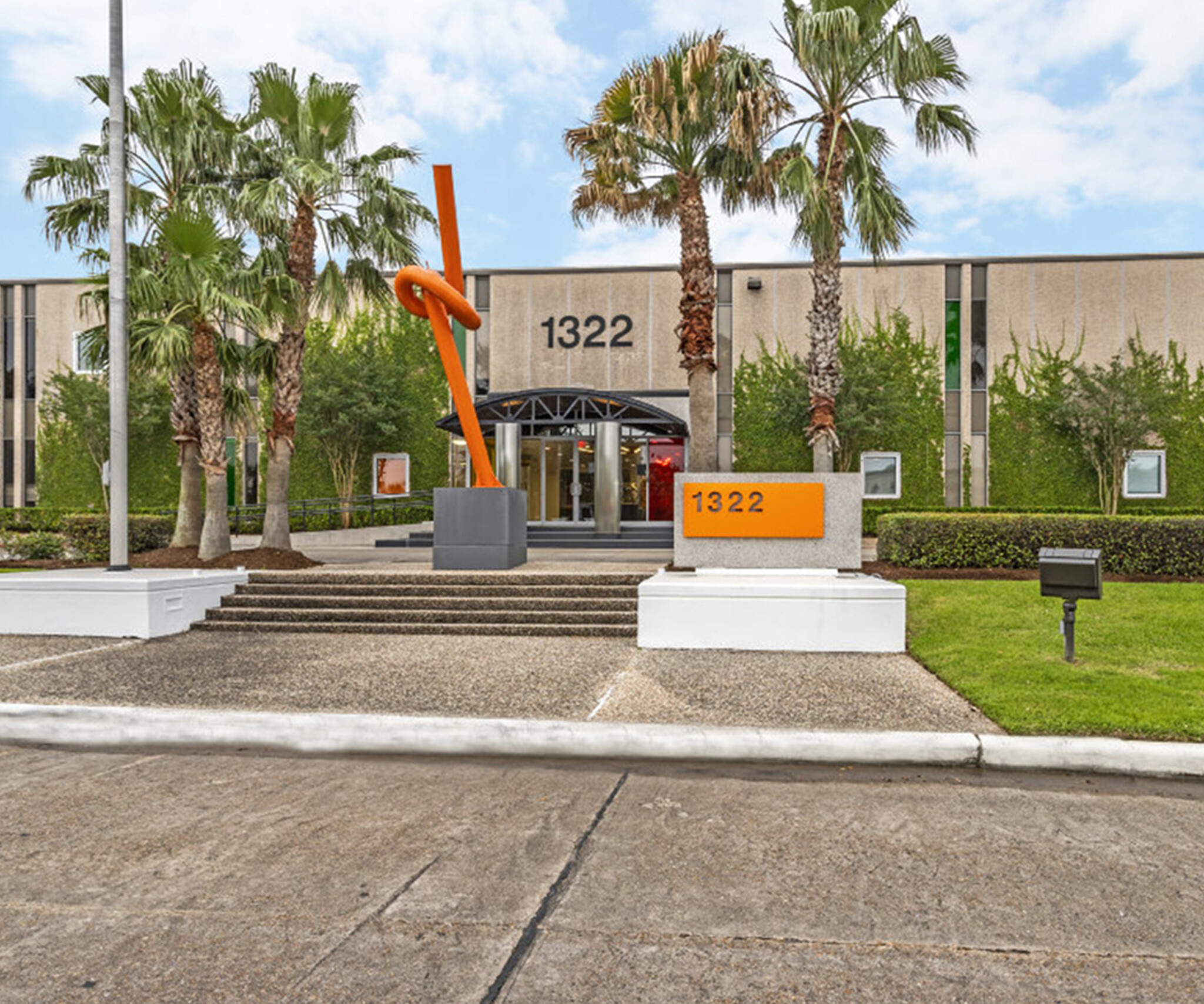 1322 Space Park Dr, Houston, TX à louer Photo de l’immeuble– Image 1 sur 6
