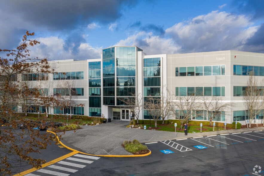 18500 NE Union Hill Rd, Redmond, WA à louer - Photo de l’immeuble – Image 3 sur 6