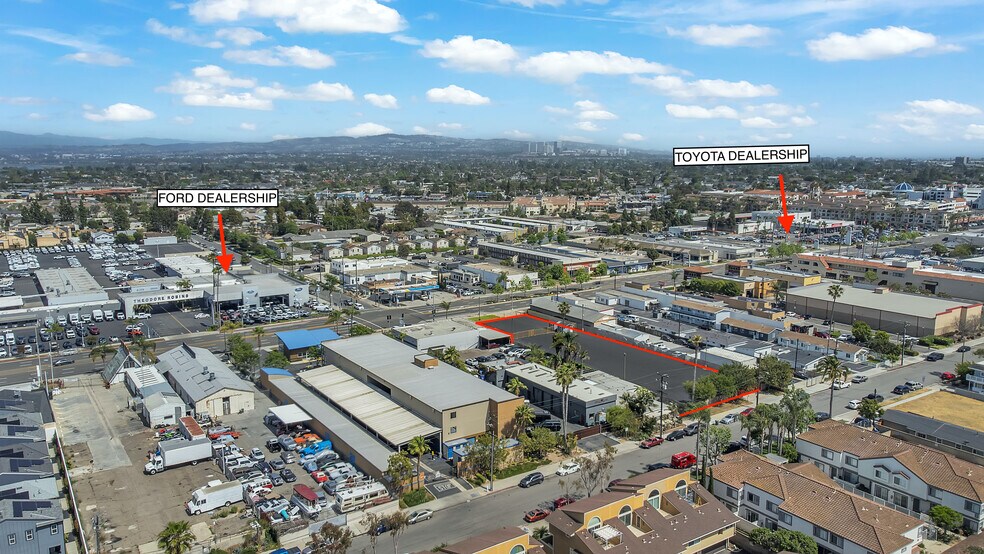 2045 Harbor Blvd, Costa Mesa, CA à louer - Photo de l’immeuble – Image 2 sur 22