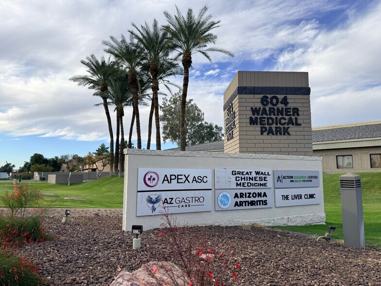 604 W Warner Rd, Chandler, AZ à vendre - Photo de l’immeuble – Image 1 sur 23