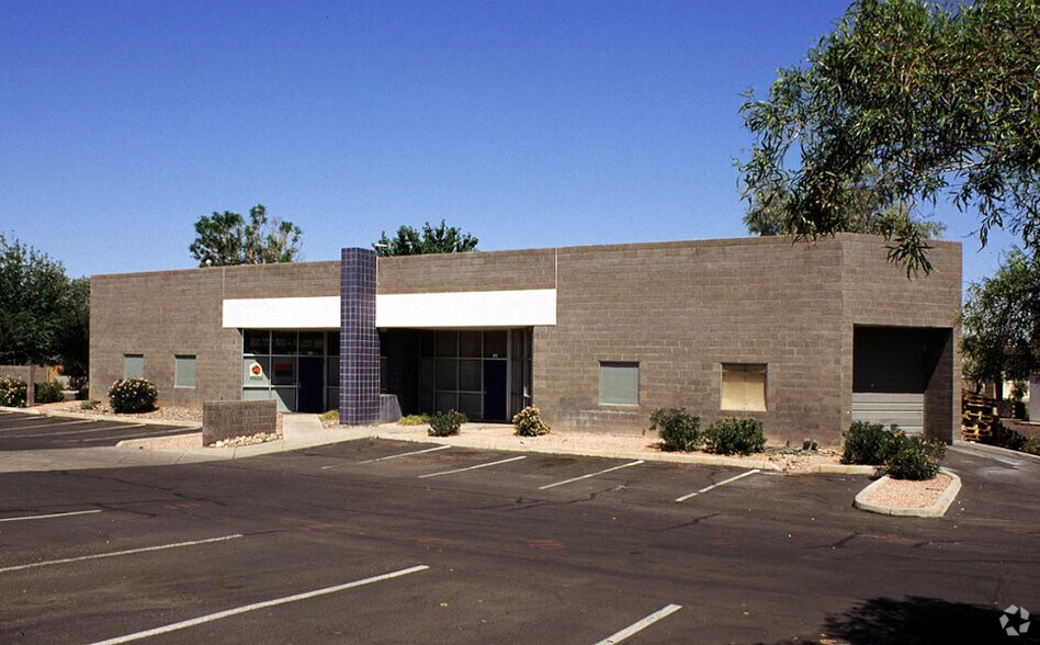 2010 E University Dr, Tempe, AZ à louer - Photo de l’immeuble – Image 2 sur 4