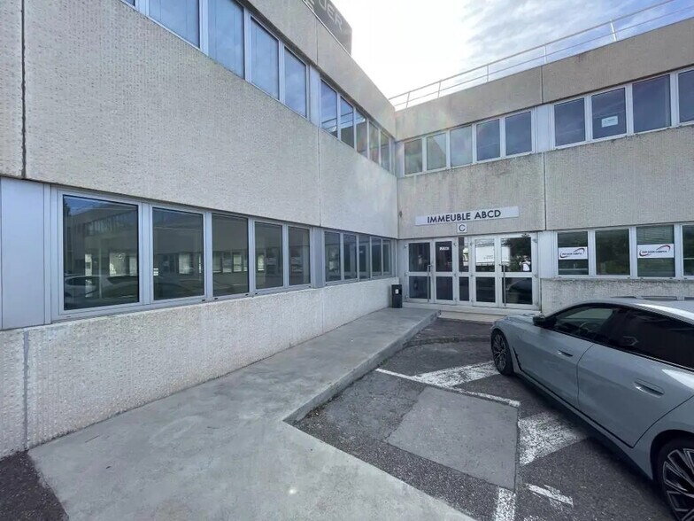 Bureau dans Marseille à louer - Photo de l’immeuble – Image 3 sur 10