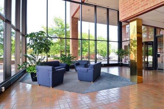8831-8833 Gross Point Rd, Skokie, IL à louer - Photo intérieure – Image 2 sur 19