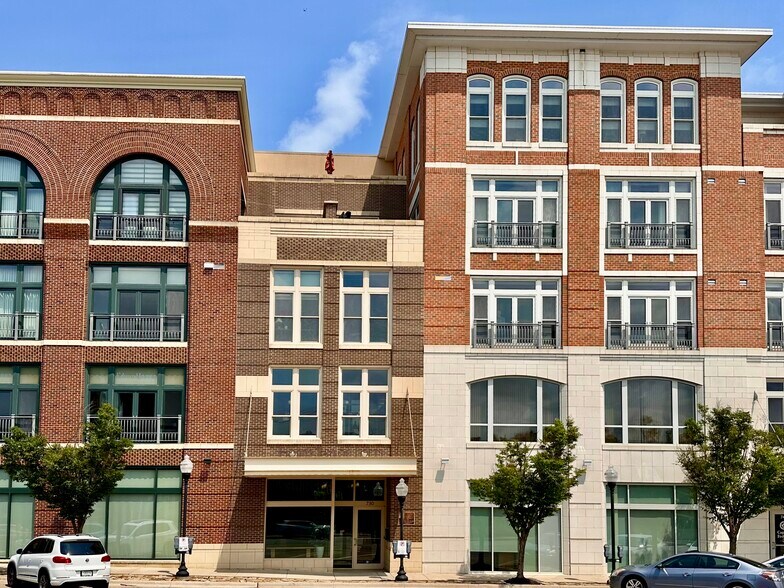 718-730 New Hampshire St, Lawrence, KS à louer - Photo de l’immeuble – Image 1 sur 7