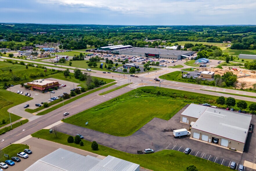 Truax Blvd, Eau Claire, WI à louer - Aérien – Image 3 sur 4