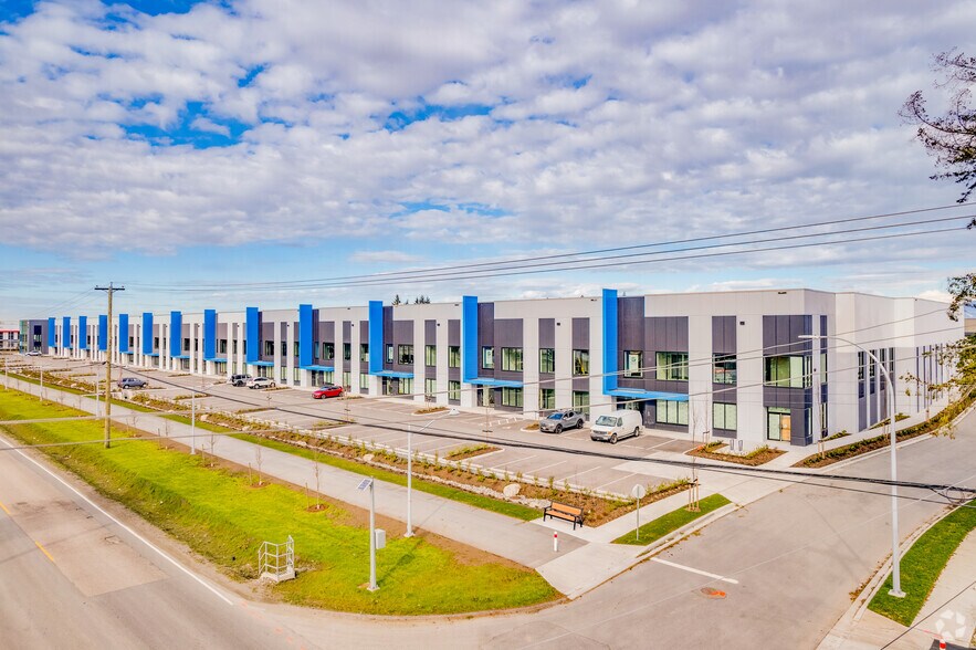 19225 32 Av, Surrey, BC à louer - Photo de l’immeuble – Image 2 sur 8