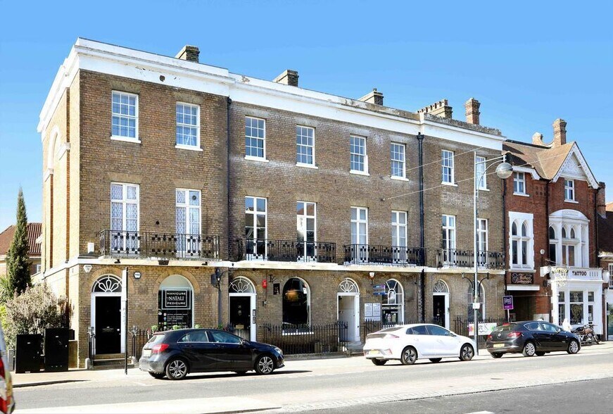 25 High St, High Wycombe à louer - Photo de l’immeuble – Image 2 sur 16
