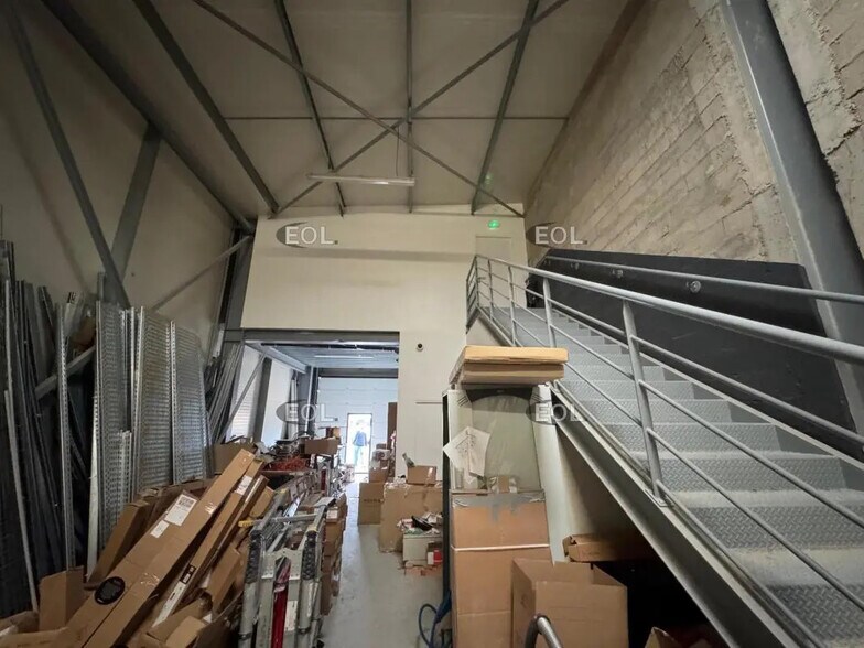 Local d’activités dans Servon à louer - Photo intérieure – Image 2 sur 5