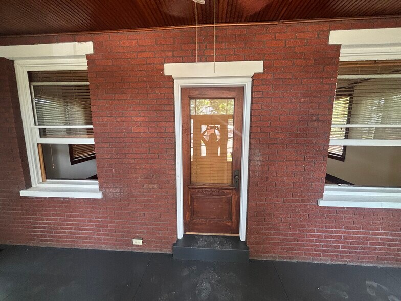 27 S Whittaker St, New Buffalo, MI à louer - Photo de l’immeuble – Image 3 sur 11