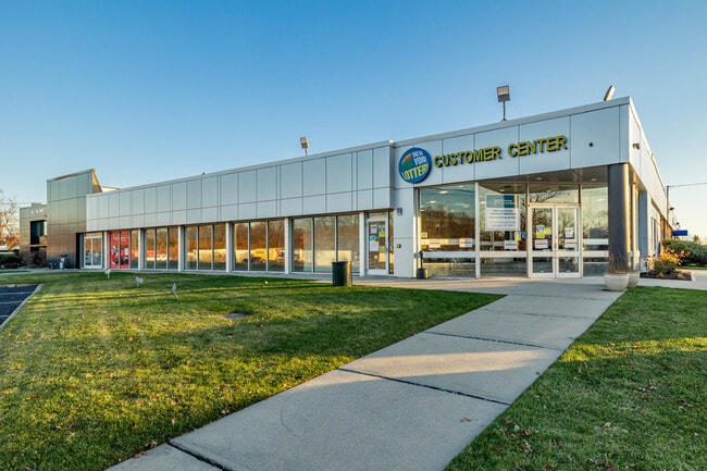 Plus de détails pour 45 S Service Rd, Plainview, NY - Bureau/Local commercial, Local d'activités à louer