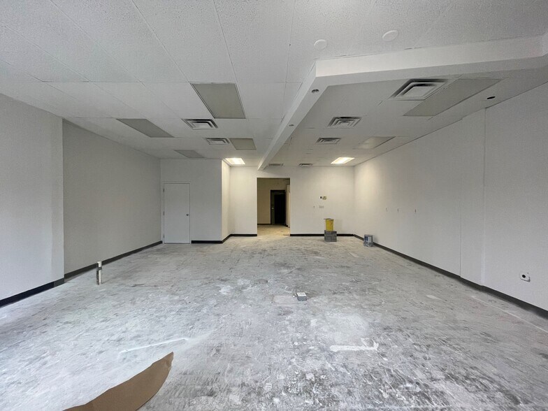 23420 Lorain Rd, North Olmsted, OH à louer - Photo intérieure – Image 3 sur 5