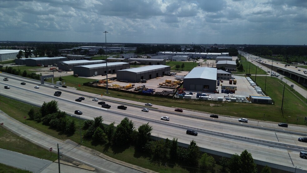 21430 Inverness Forest Blvd, Houston, TX à louer - Photo de l’immeuble – Image 2 sur 4