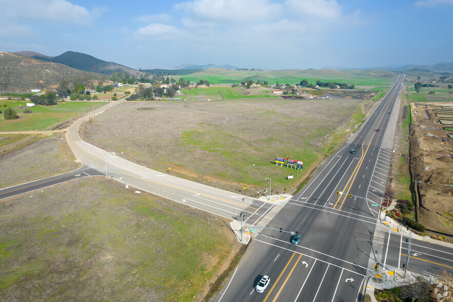 NWQ Winchester Rd & Pourroy Rd, Winchester, CA à louer - Photo de l’immeuble – Image 2 sur 8