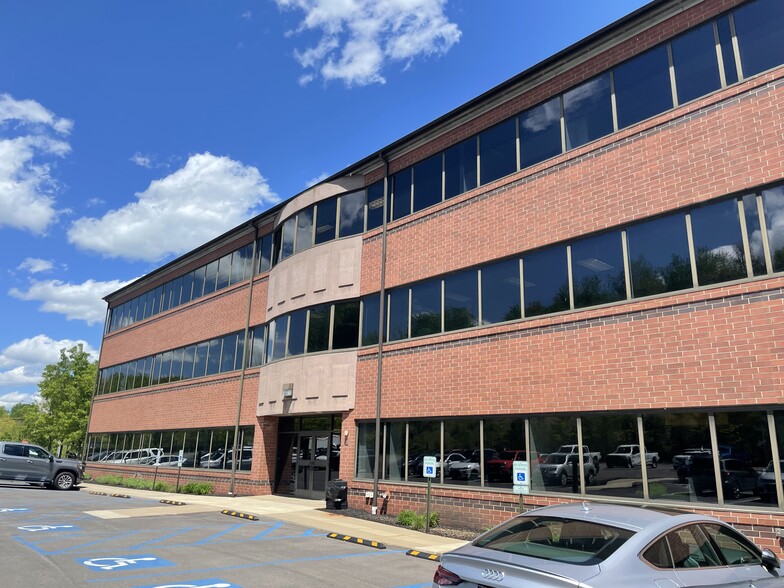 6051 Wallace Rd, Wexford, PA à louer - Photo de l’immeuble – Image 1 sur 16