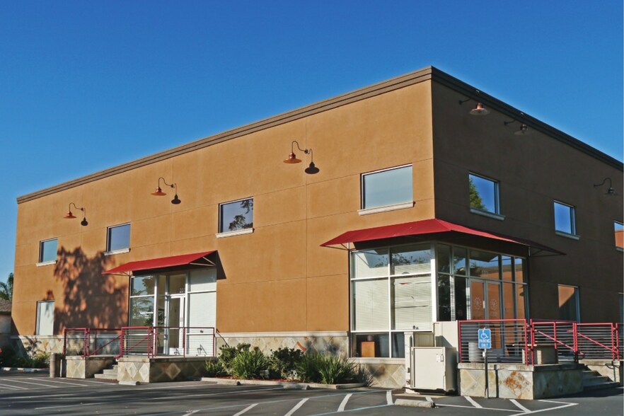 2110 S Bascom Ave, Campbell, CA à louer - Photo de l’immeuble – Image 2 sur 6