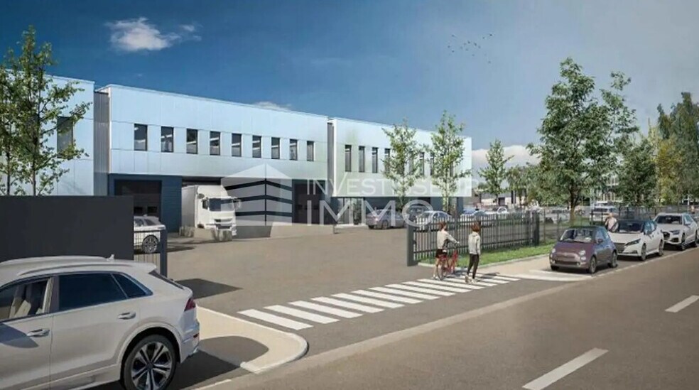 Local d’activités dans Ozoir-la-Ferrière à louer - Photo de l’immeuble – Image 1 sur 3