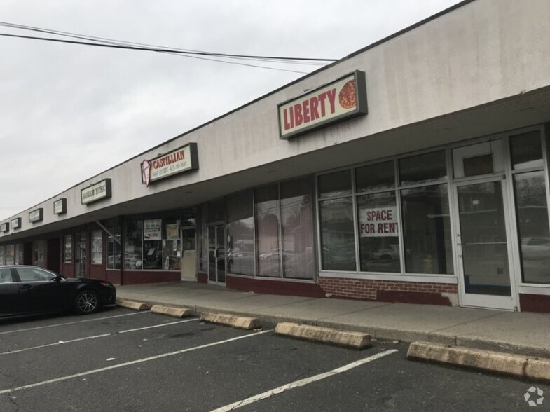 340 Walnut St, Agawam, MA à louer - Photo de l’immeuble – Image 2 sur 5