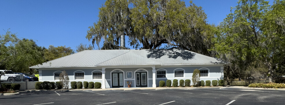 105 E Church St, Deland, FL à vendre - Photo de l’immeuble – Image 1 sur 8