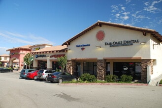 18715-18729 Via Princessa, Canyon Country, CA à louer Photo de l’immeuble– Image 1 sur 2